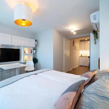 Apartment We Metro Centrum